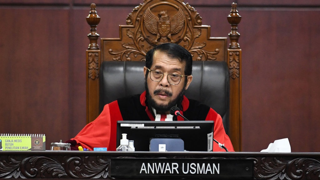 Daftar & Profil Ketua Mahkamah Konstitusi (MK) dari Masa ke Masa Daftar & Profil Ketua Mahkamah Konstitusi (MK) dari Masa ke Masa