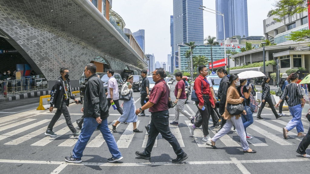 Jalan Terjal Pekerja: Gaji Tidak Seberapa, Potongan Ada Beberapa Jalan Terjal Pekerja: Gaji Tidak Seberapa, Potongan Ada Beberapa