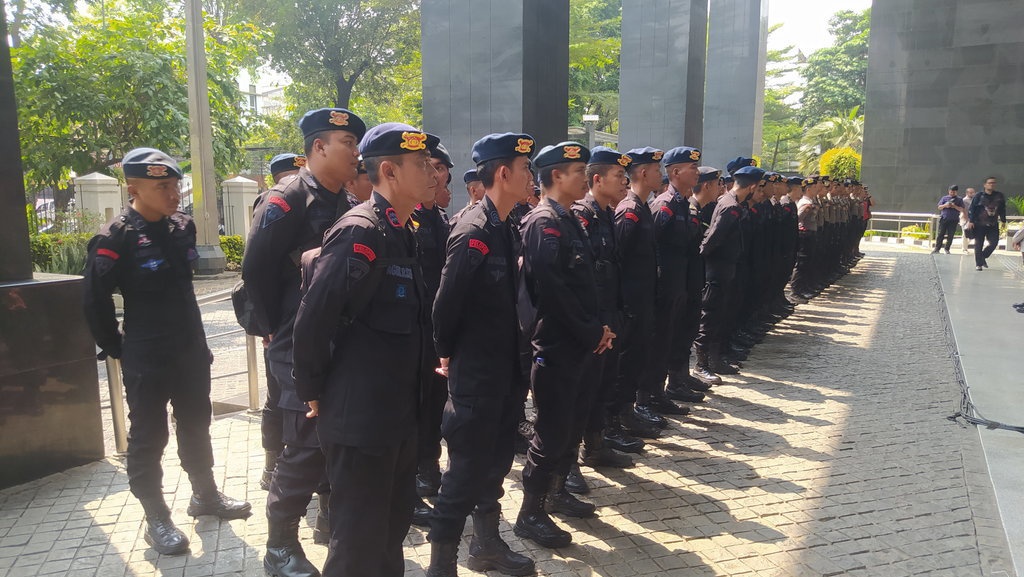 Polisi Gelar Apel di sebelum Sidang Vonis Lukas Enembe