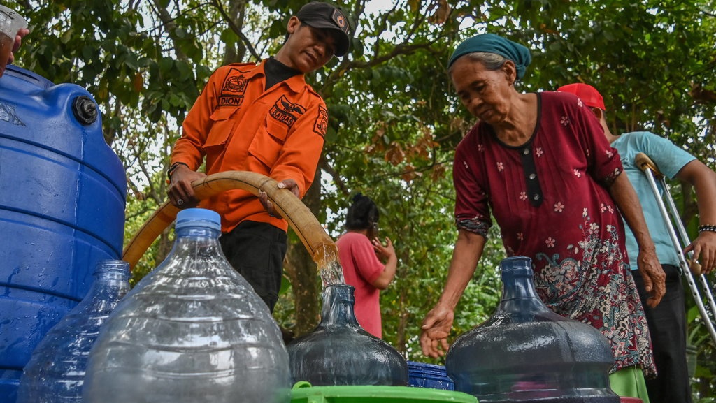 30 Desa di Probolinggo Krisis Air Bersih, 61.371 Warga Terdampak 30 Desa di Probolinggo Krisis Air Bersih, 61.371 Warga Terdampak