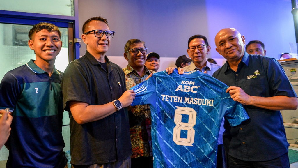 Teten Sebut Konfeksi Baju UMKM Sepi Pesanan Jelang Pemilu 2024