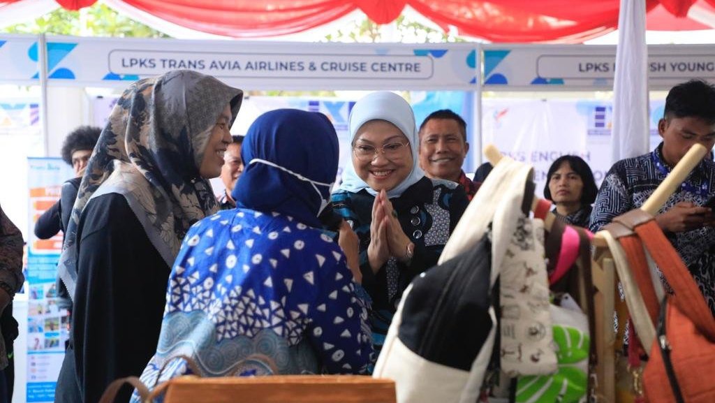 Menaker: Diklat Vokasi Bisa Menjawab Pemanfaatan Bonus Demografi Menaker: Diklat Vokasi Bisa Menjawab Pemanfaatan Bonus Demografi