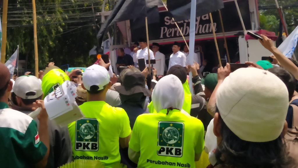 Anies Baswedan Minta Relawannya Sapa Relawan Paslon Lain Anies Baswedan Minta Relawannya Sapa Relawan Paslon Lain