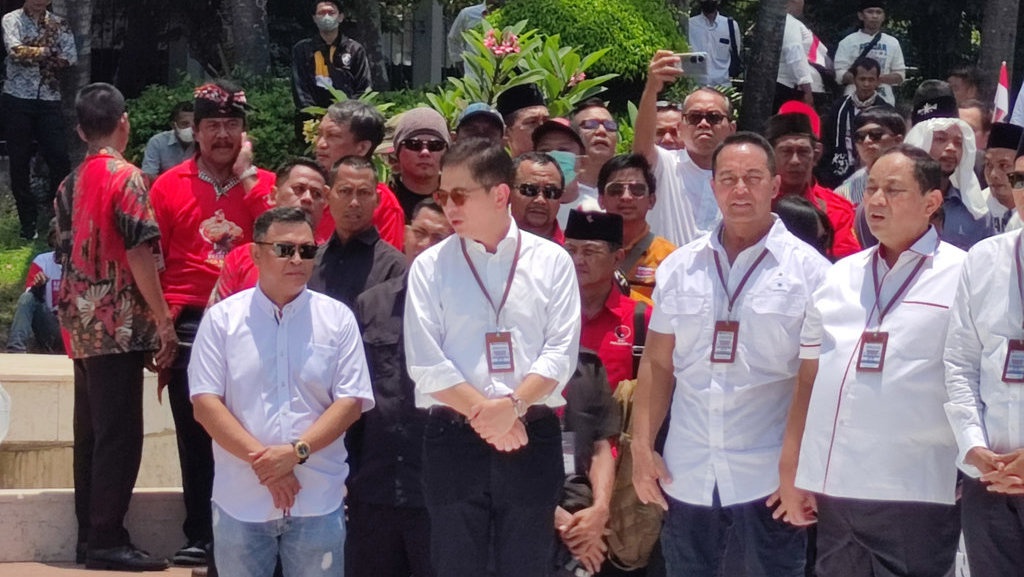 Arsjad Rasjid Pastikan Administrasi Ganjar-Mahfud Sudah Lengkap Arsjad Rasjid Pastikan Administrasi Ganjar-Mahfud Sudah Lengkap