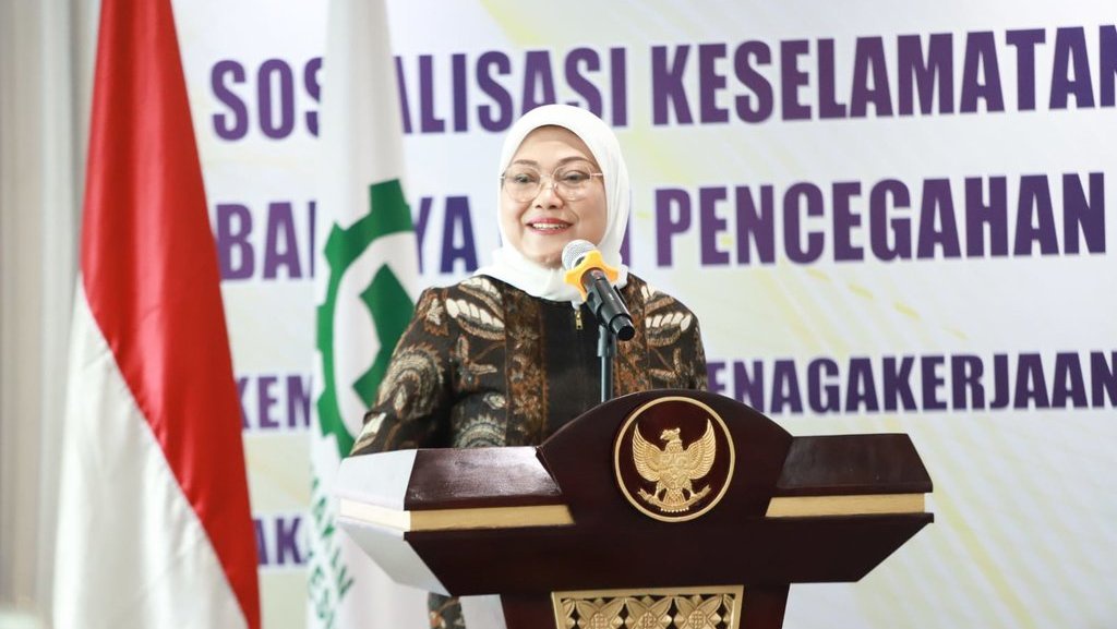 Menaker Ida Pastikan Upah Minimum Naik usai Aturan Baru Terbit Menaker Ida Pastikan Upah Minimum Naik usai Aturan Baru Terbit