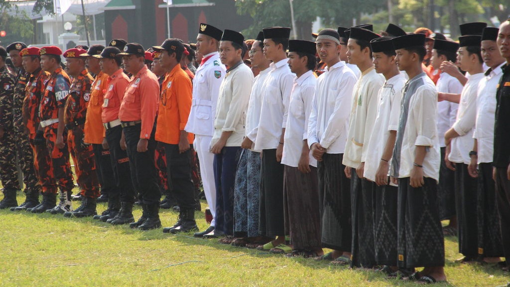 6 Contoh Pidato Hari Santri Nasional 2024 Singkat & Menarik 6 Contoh Pidato Hari Santri Nasional 2024 Singkat & Menarik