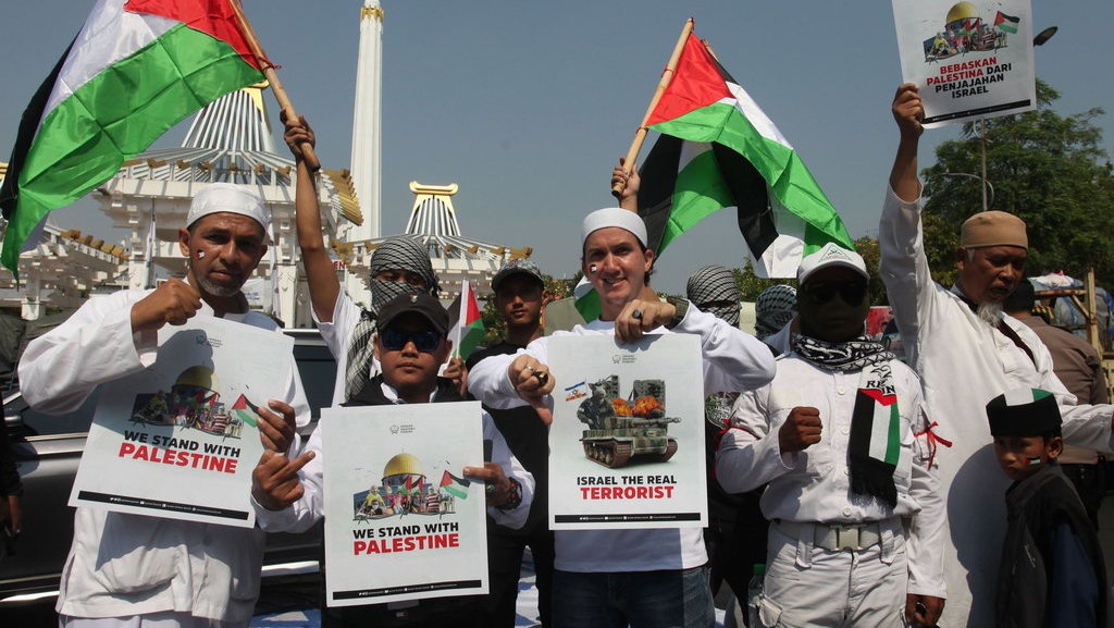 Cara Membuat Poster Palestina di Canva untuk Aksi Free Palestine Cara Membuat Poster Palestina di Canva untuk Aksi Free Palestine