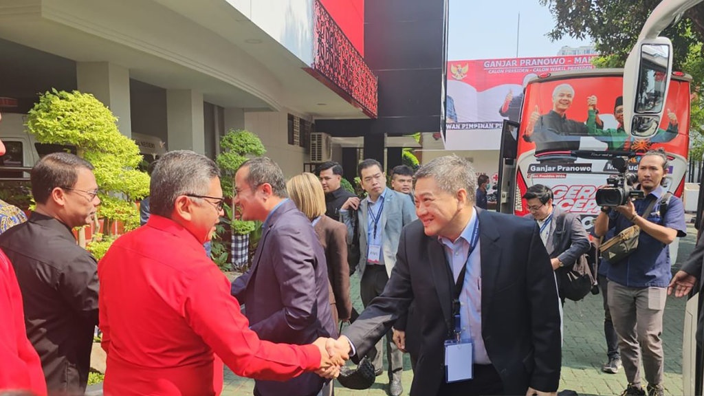 Hasto Sebut Nepotisme Tantangan Terbesar Demokrasi RI Saat Ini