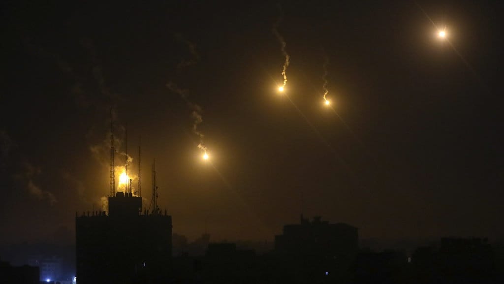 Benarkah Roket Israel Berbalik Serang Tel Aviv karena Error?