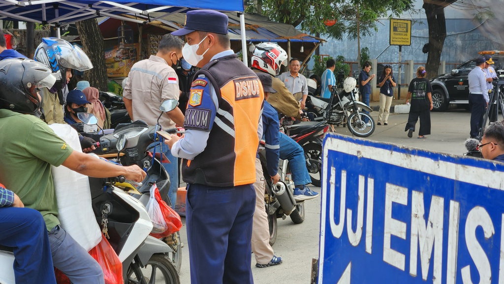 Tilang Uji Emisi di DKI Jakarta Diterapkan hingga Akhir 2023 Tilang Uji Emisi di DKI Jakarta Diterapkan hingga Akhir 2023