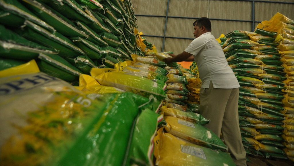 Jokowi Curhat Mau Impor Beras 3 Juta Ton Tahun Depan