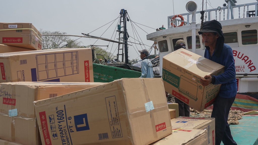 Pemerintah Berikan Insentif untuk Barang Kiriman Pekerja Migran Pemerintah Berikan Insentif untuk Barang Kiriman Pekerja Migran