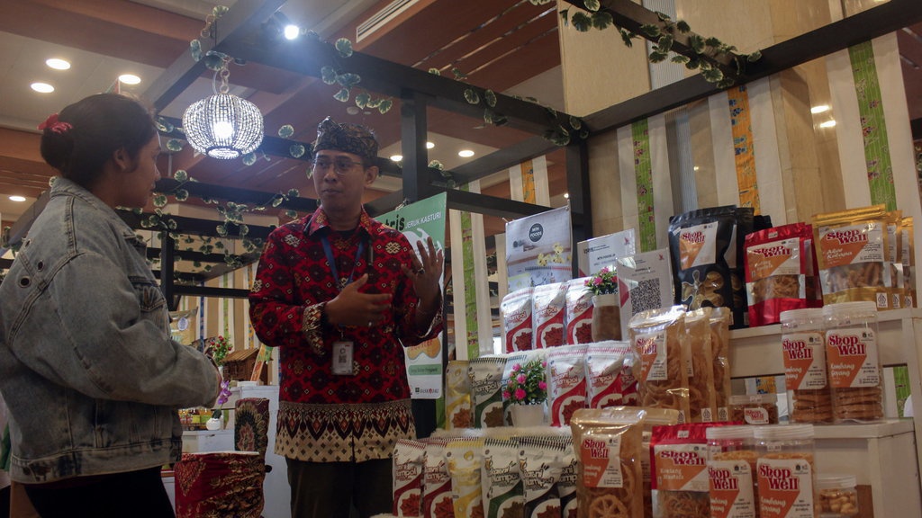 Membandingkan Tawaran Solusi Capres-Cawapres soal Masalah UMKM Membandingkan Tawaran Solusi Capres-Cawapres soal Masalah UMKM