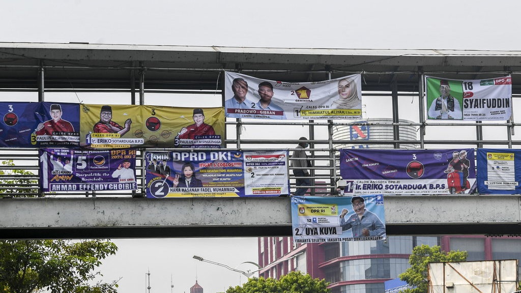 Saat Baliho Kampanye Hanya Jadi Sampah Visual & Kurang Efektif Saat Baliho Kampanye Hanya Jadi Sampah Visual & Kurang Efektif