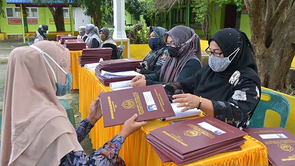 5 Contoh Lembar Biodata Buku Raport, Format, dan Link Unduh 5 Contoh Lembar Biodata Buku Raport, Format, dan Link Unduh