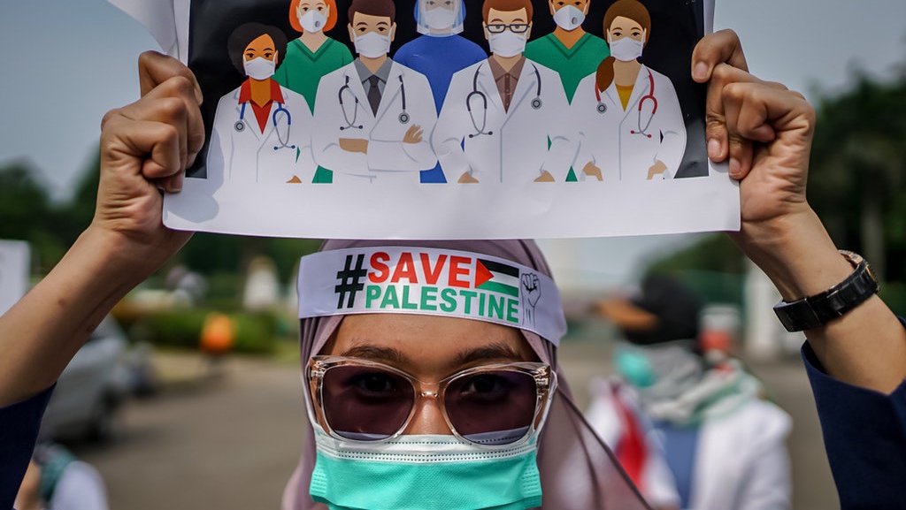 Tenaga Kesehatan Gelar Aksi Solidaritas untuk Warga Sipil Palestina Tenaga Kesehatan Gelar Aksi Solidaritas untuk Warga Sipil Palestina