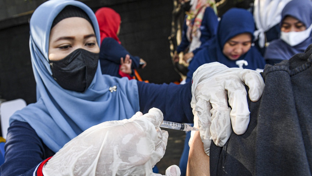 Lonjakan Kasus COVID-19 Jelang Nataru, Kemenkes Gandeng Kemenhub Lonjakan Kasus COVID-19 Jelang Nataru, Kemenkes Gandeng Kemenhub