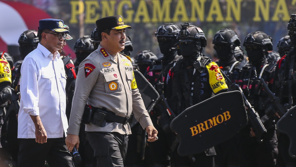 Pemerintah Bahas RUU TNI, Polri, Imigrasi & Kementerian Negara Pemerintah Bahas RUU TNI, Polri, Imigrasi & Kementerian Negara