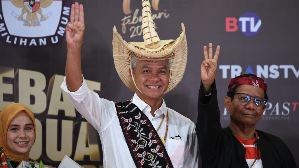 Topi Adat Ganjar di Debat Cawapres Asal Mana dan Apa Maknanya? Topi Adat Ganjar di Debat Cawapres Asal Mana dan Apa Maknanya?