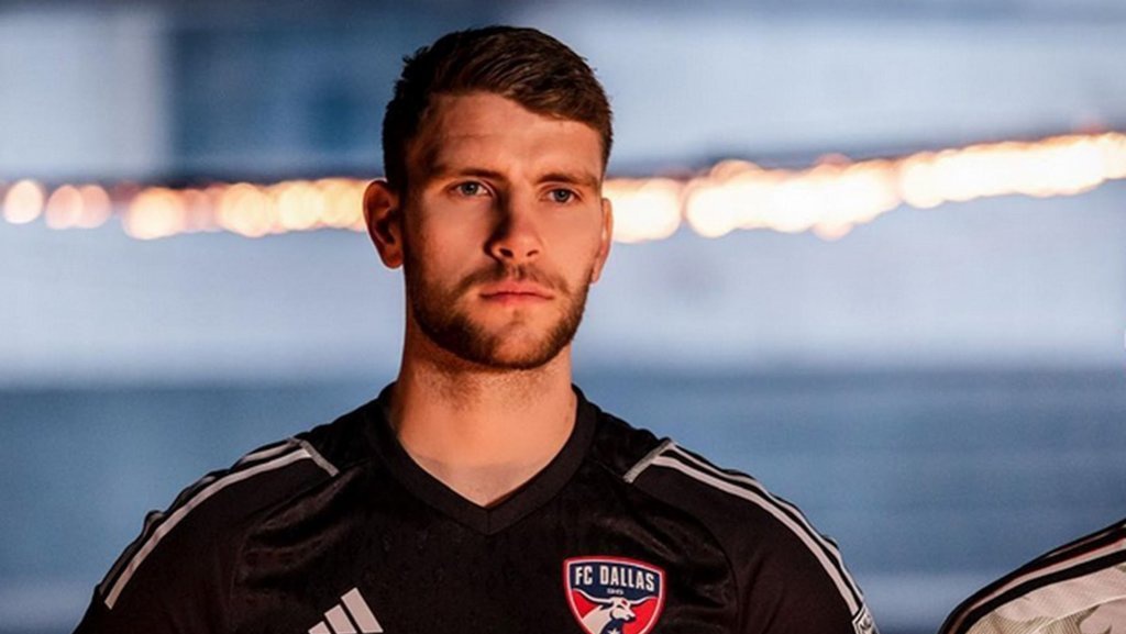 Profil Maarten Paes: Usia, Tinggi, Klub, & Kapan Perkuat Timnas? Profil Maarten Paes: Usia, Tinggi, Klub, & Kapan Perkuat Timnas?