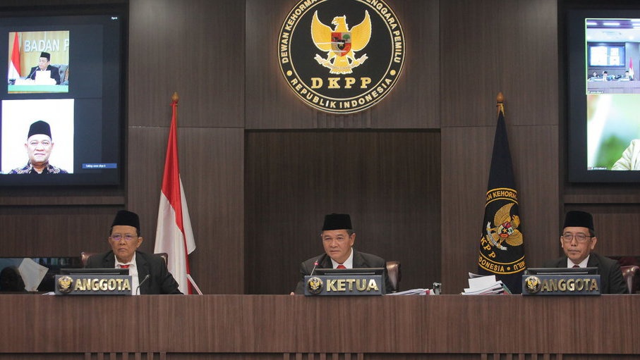 DPR Siap Evaluasi DKPP & Bawaslu Imbas Banyak PSU Pilkada 2024 DPR Siap Evaluasi DKPP & Bawaslu Imbas Banyak PSU Pilkada 2024