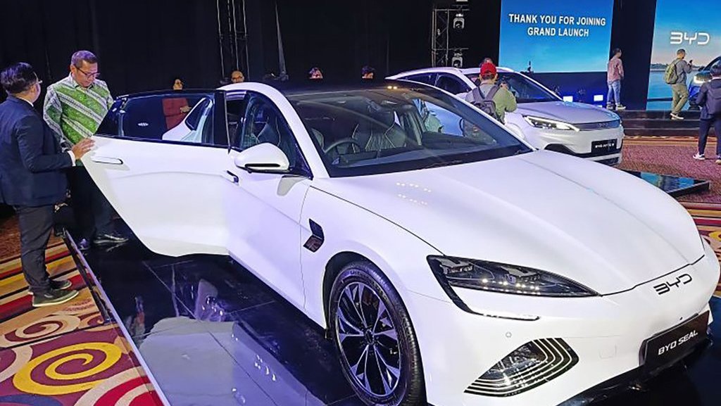 BYD Belum Mengaspal di Indonesia, Bahlil: Izin Impor Baru 20% BYD Belum Mengaspal di Indonesia, Bahlil: Izin Impor Baru 20%