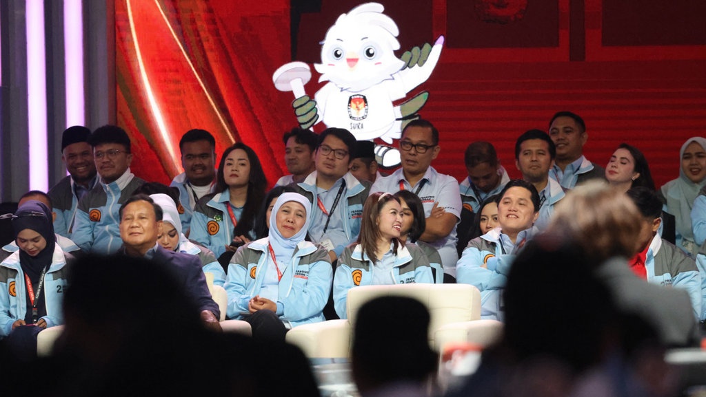 Ketika Gibran Tanya Cak Imin soal Pakai Botol Plastik di Debat Ketika Gibran Tanya Cak Imin soal Pakai Botol Plastik di Debat