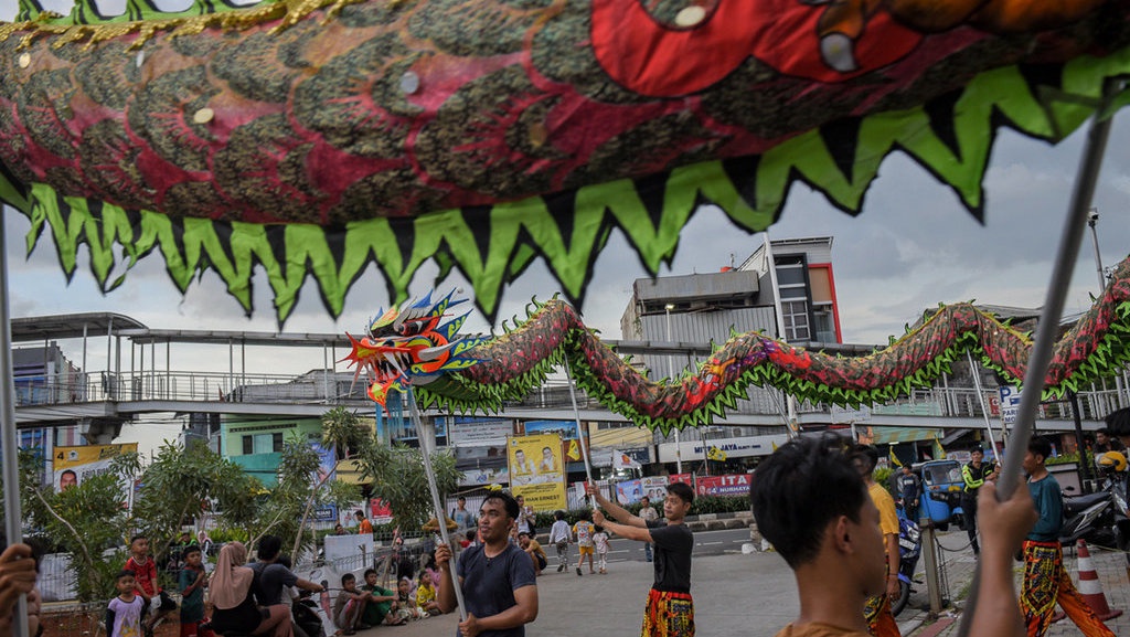 Jelang Imlek, Penari Barongsai Banjir Pesanan Jelang Imlek, Penari Barongsai Banjir Pesanan