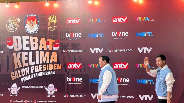 Prabowo Terlihat Jalan Pincang di Debat Capres Terakhir, Kenapa? Prabowo Terlihat Jalan Pincang di Debat Capres Terakhir, Kenapa?