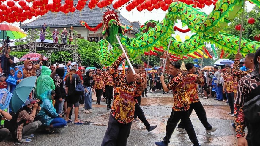 Kemeriahan Grebeg Sudiro di Solo Jelang Tahun Baru Imlek Kemeriahan Grebeg Sudiro di Solo Jelang Tahun Baru Imlek