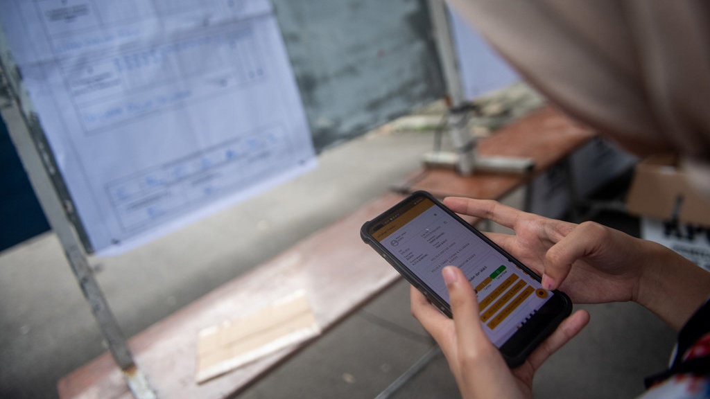 Polemik Beda Hasil Sirekap KPU: antara Kecurangan & Kesalahan Polemik Beda Hasil Sirekap KPU: antara Kecurangan & Kesalahan