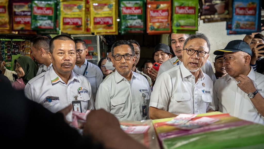 Zulhas Klaim Beras Ada & Terjangkau, Faktanya Mahal dan Langka Zulhas Klaim Beras Ada & Terjangkau, Faktanya Mahal dan Langka