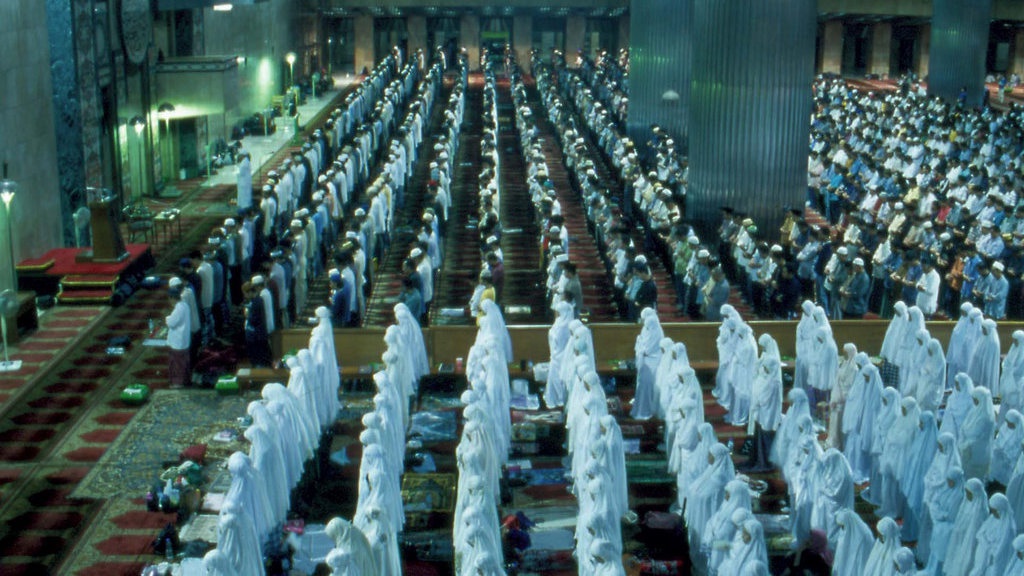 Bacaan Doa Qunut Witir Berjamaah Arab, Latin, dan Artinya Bacaan Doa Qunut Witir Berjamaah Arab, Latin, dan Artinya