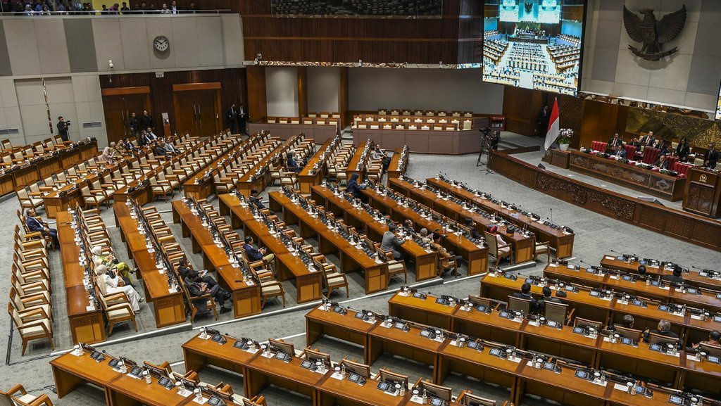 Adies Kadir: DPR Simulasi Jumlah Komisi agar Tak Terlalu Gemuk Adies Kadir: DPR Simulasi Jumlah Komisi agar Tak Terlalu Gemuk