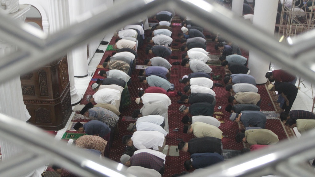 Tata Cara Tarawih 11 Rakaat Beserta Witir Formasi 2-2-2-2-2-1