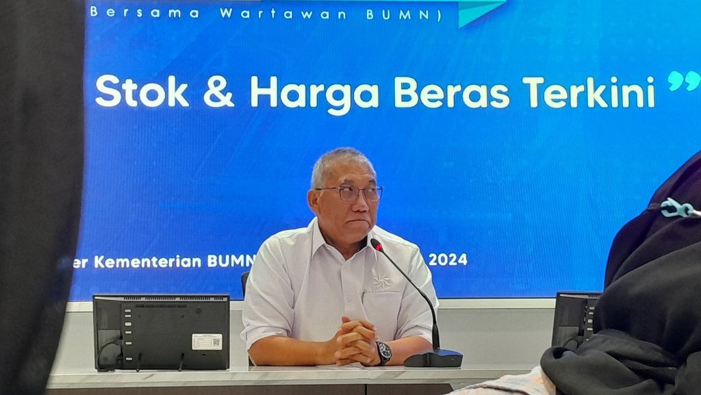 Pemerintah Kembali Bagikan Bantuan Beras 10 Kg Mulai Hari Ini Pemerintah Kembali Bagikan Bantuan Beras 10 Kg Mulai Hari Ini