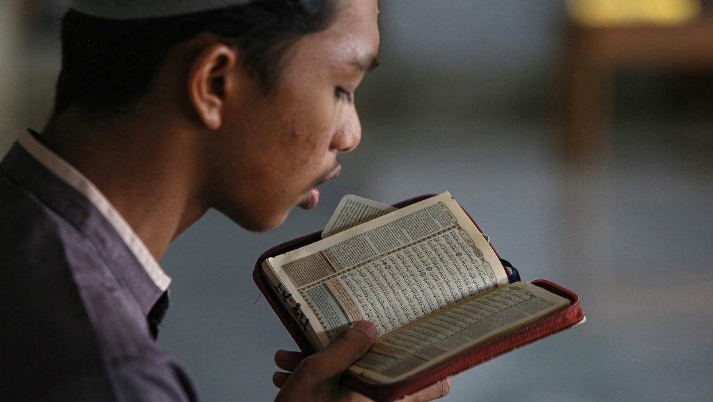 Contoh Kultum Singkat tentang Adab Berbicara Disertai Dalil Contoh Kultum Singkat tentang Adab Berbicara Disertai Dalil