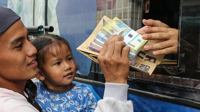 Berbagi Uang saat Lebaran, Tradisi Lama Penyempurna Kegembiraan Berbagi Uang saat Lebaran, Tradisi Lama Penyempurna Kegembiraan