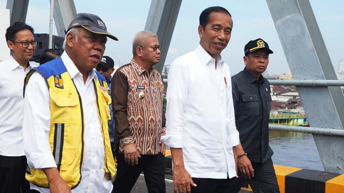 Jokowi Resmikan 2 Pelabuhan di Sulawesi Tengah Senilai Rp233 M Jokowi Resmikan 2 Pelabuhan di Sulawesi Tengah Senilai Rp233 M