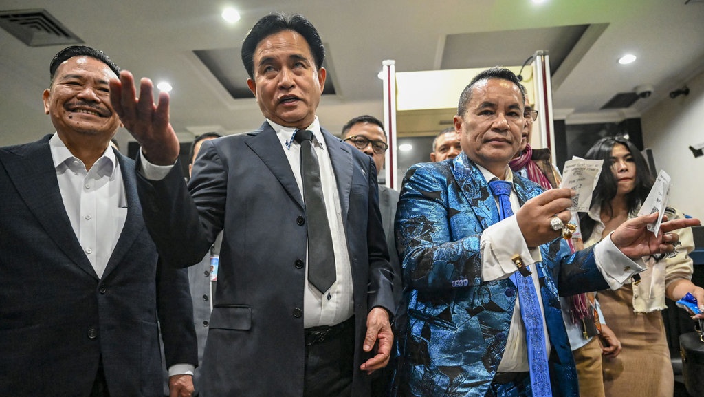 Hotman Paris Kesal dengan Ahli Kubu AMIN: Jangan Cuma Omon-Omon Hotman Paris Kesal dengan Ahli Kubu AMIN: Jangan Cuma Omon-Omon