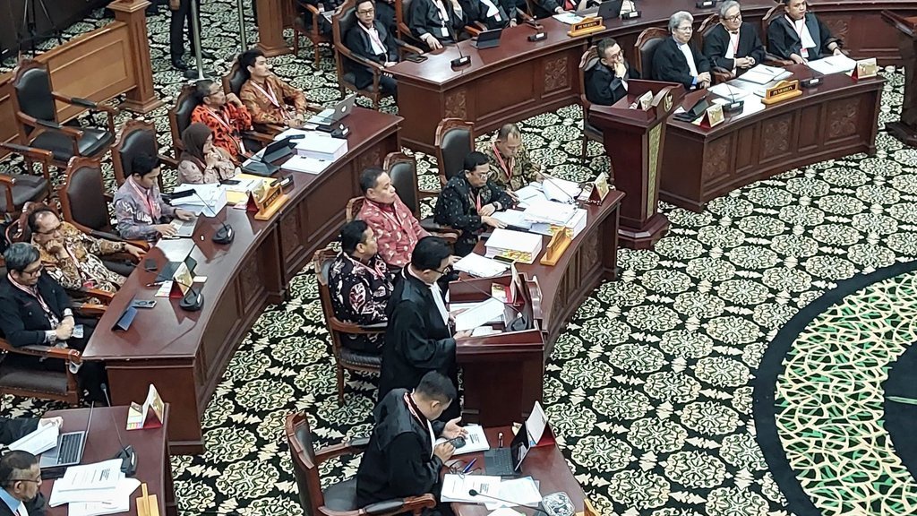 Tim Prabowo-Gibran Minta MK Tolak Gugatan AMIN & Ganjar-Mahfud Tim Prabowo-Gibran Minta MK Tolak Gugatan AMIN & Ganjar-Mahfud