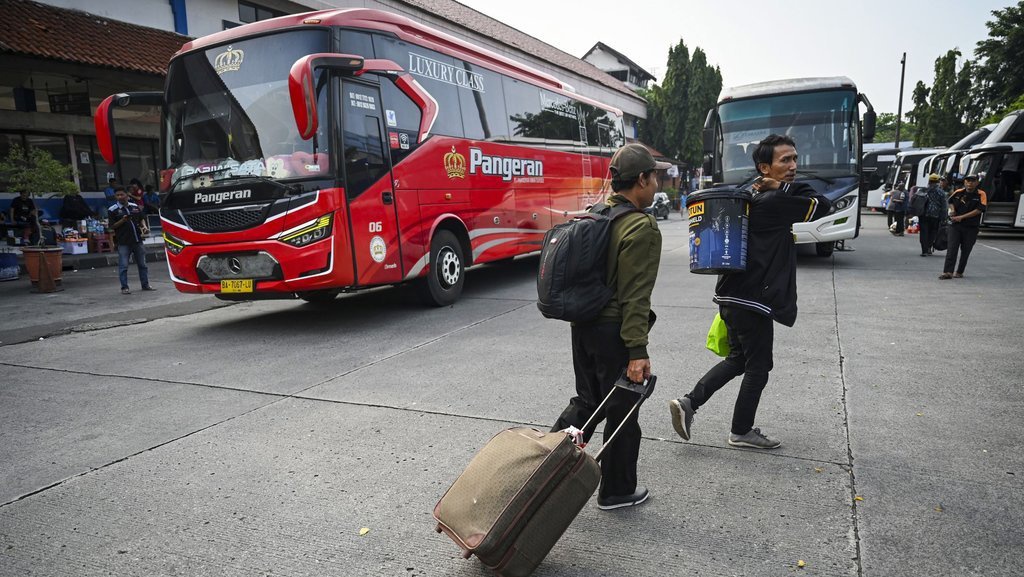Bacaan Doa Berangkat Mudik Latin & Adab Bepergian dalam Islam Bacaan Doa Berangkat Mudik Latin & Adab Bepergian dalam Islam