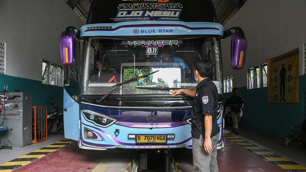 Kemenhub Minta Masyarakat Tolak Naik Bus yang Abai Uji KIR Kemenhub Minta Masyarakat Tolak Naik Bus yang Abai Uji KIR