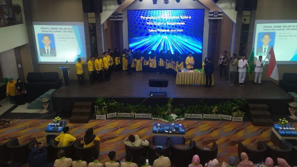 Contoh Teks Narasi Perpisahan Sekolah Singkat dan Menyentuh