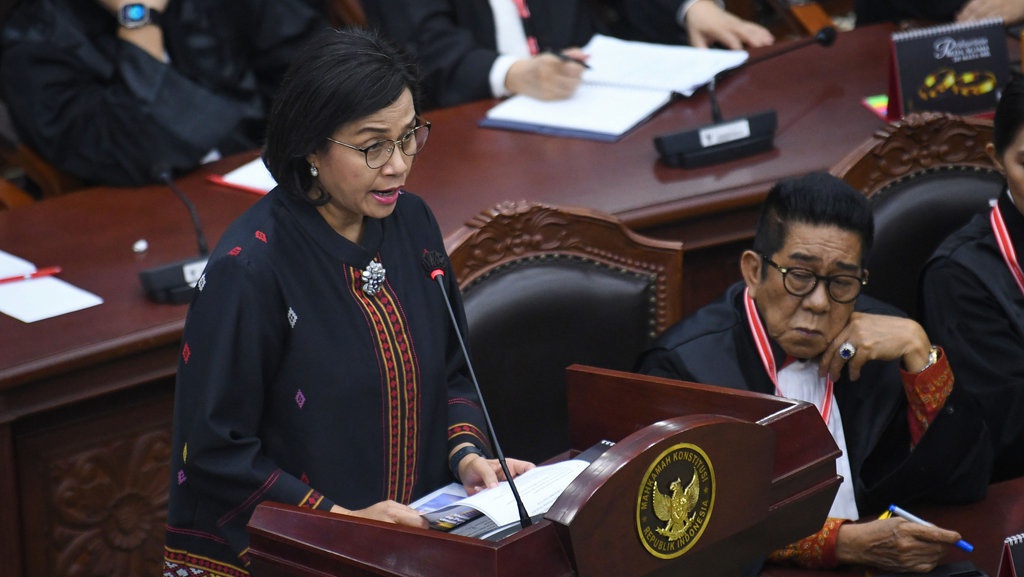 Kerap Bagikan Bansos, Sri Mulyani Ungkap Dana Jokowi saat Kunker