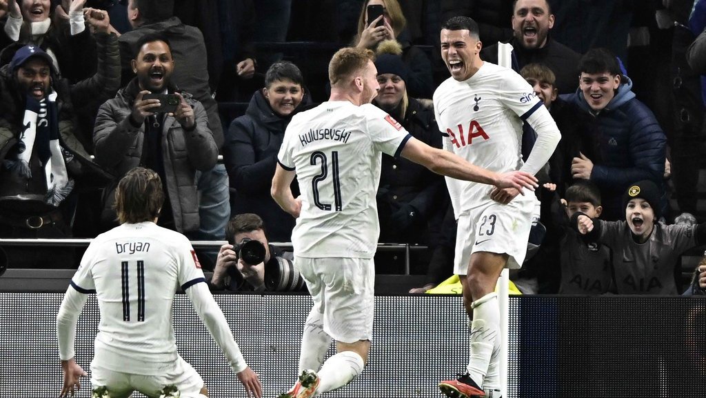 Live Streaming Tottenham vs Villarreal UCL 2025 & Jam Tayang Live Streaming Tottenham vs Villarreal UCL 2025 & Jam Tayang