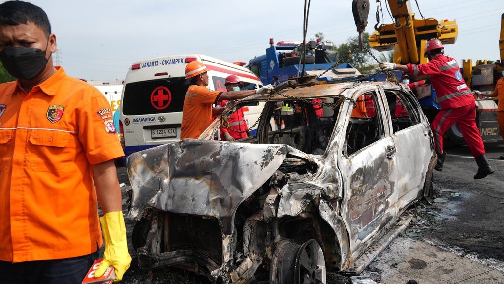 Melempem Atur Travel Bodong, Keselamatan Penumpang Jadi Taruhan Melempem Atur Travel Bodong, Keselamatan Penumpang Jadi Taruhan