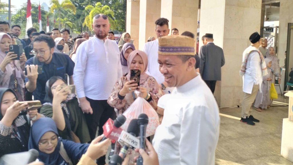 Pesan Bahlil & Tito: Saling Memaafkan meski Beda Pilihan Politik Pesan Bahlil & Tito: Saling Memaafkan meski Beda Pilihan Politik