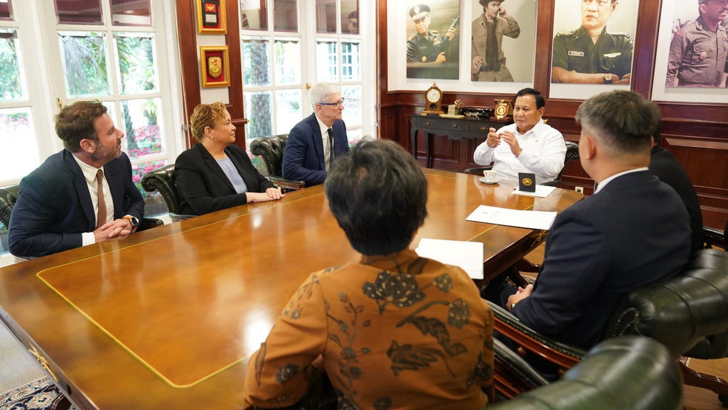 Prabowo dan Tim Cook Bahas Kolaborasi Apple dengan Indonesia Prabowo dan Tim Cook Bahas Kolaborasi Apple dengan Indonesia