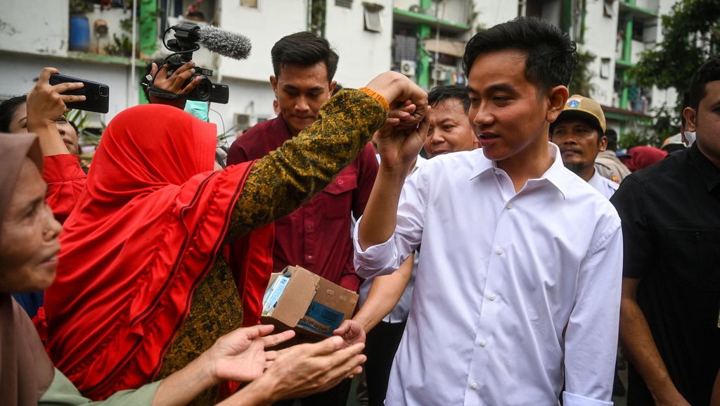 Gibran Uji Coba Makan Bergizi Gratis Seharga Rp14.900